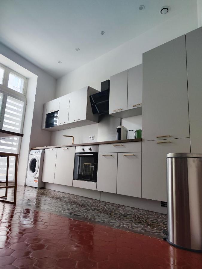 Bright And Modern 3-Bedroom Apartment, 90M2 With Air Condition, In Béziers Esterno foto